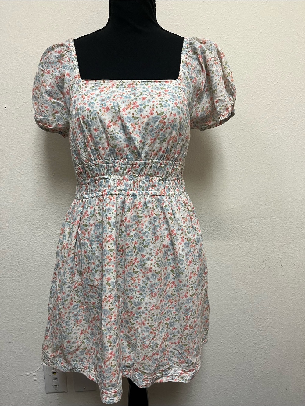 American Eagle Dress – Women’s Size Medium - Picture 2 of 8